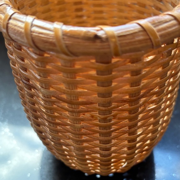 Handcrafted Brown Woven Basket - Picture 5 of 7